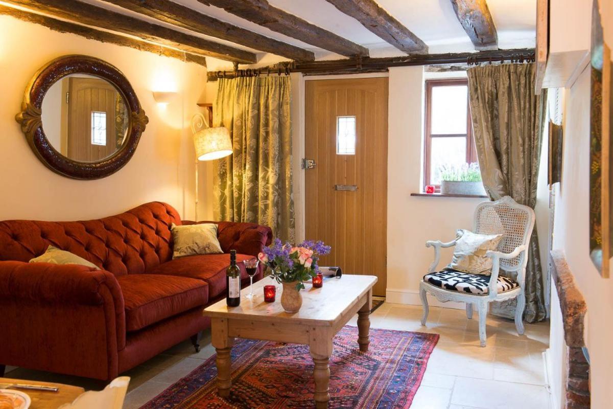 Meddlars A Historic Cottage On The Countryside Edge Of A Vibrant Market Town Hadleigh  Exterior foto