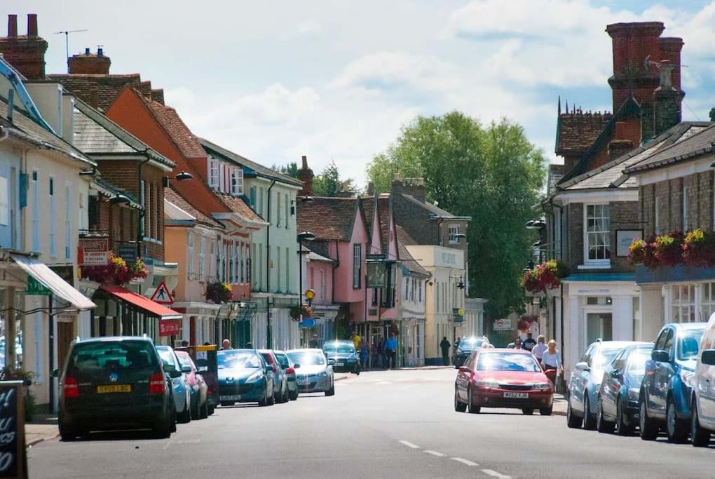 Meddlars A Historic Cottage On The Countryside Edge Of A Vibrant Market Town Hadleigh  Exterior foto