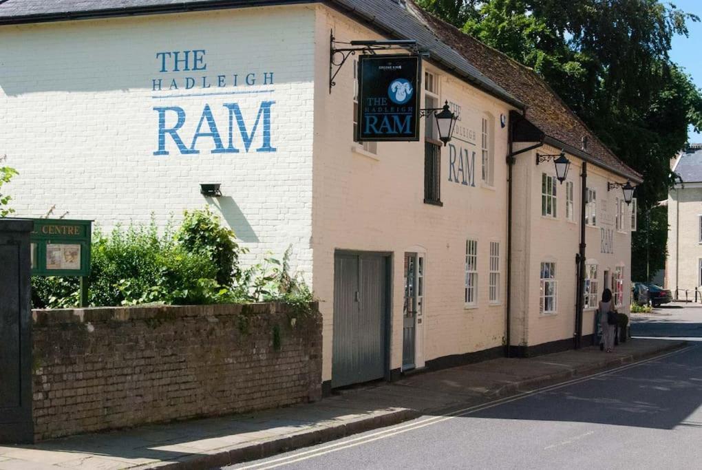 Meddlars A Historic Cottage On The Countryside Edge Of A Vibrant Market Town Hadleigh  Exterior foto